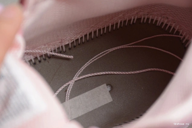 (W) 1 Pink Jordan CW5379-600 Digital Mid Air 1002
